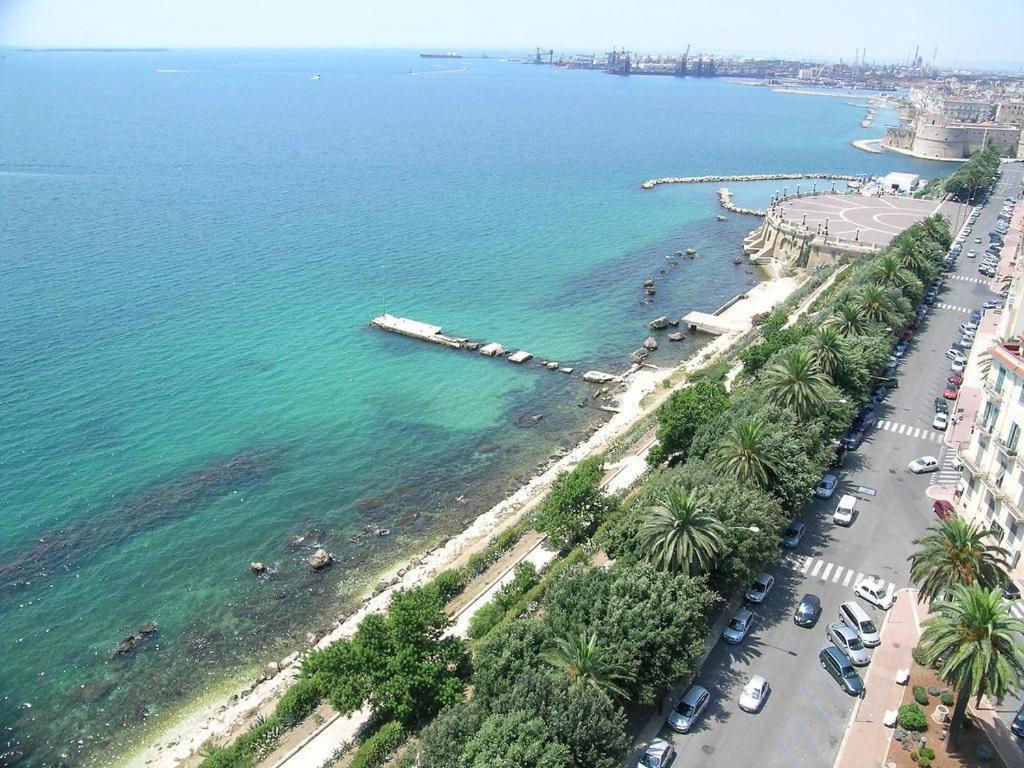 Suite Al Mare Taranto Exterior photo