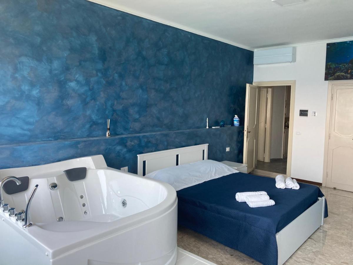 Suite Al Mare Taranto Exterior photo